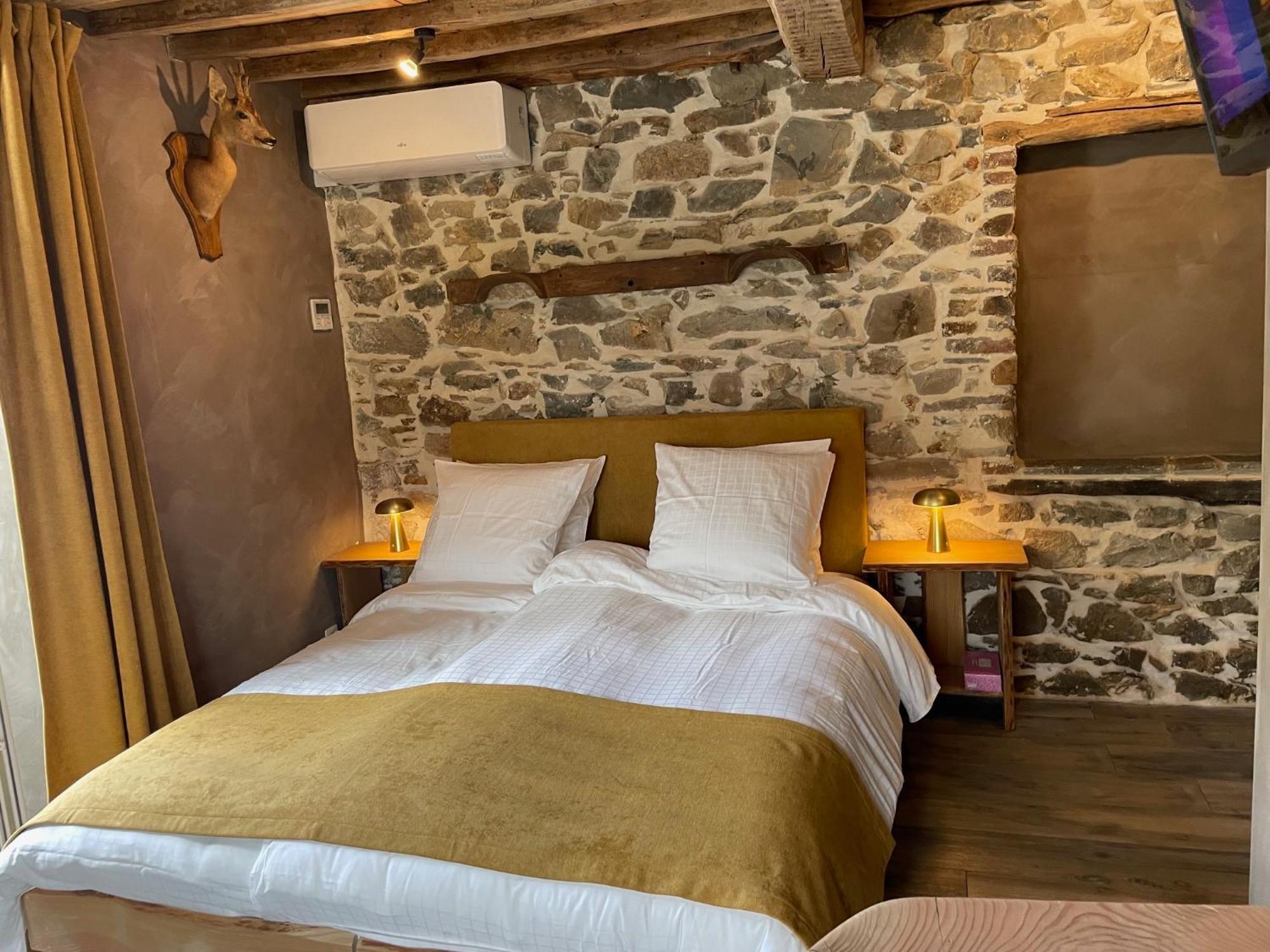 Les Chambres De Laurette Spa Eksteriør bilde