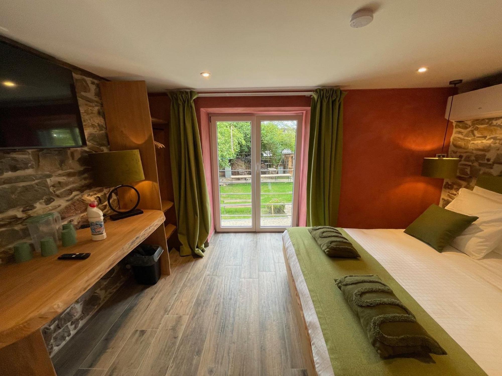 Les Chambres De Laurette Spa Eksteriør bilde